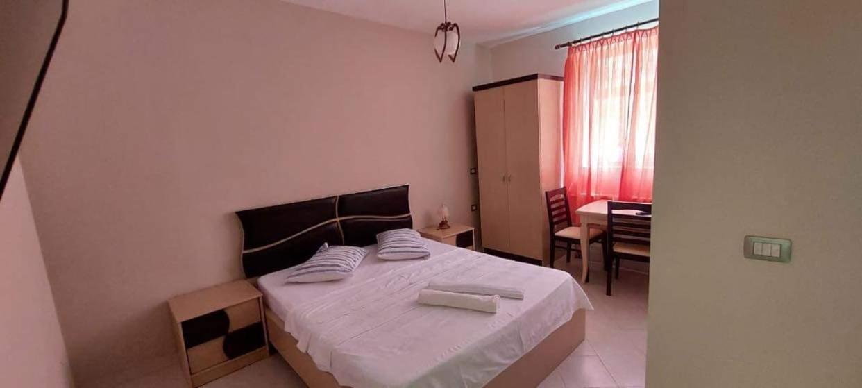 Piskupat Hotel Vila Toska מראה חיצוני תמונה