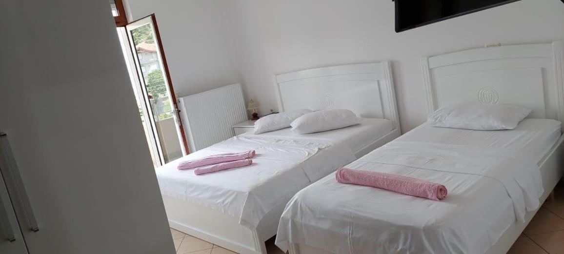 Piskupat Hotel Vila Toska מראה חיצוני תמונה