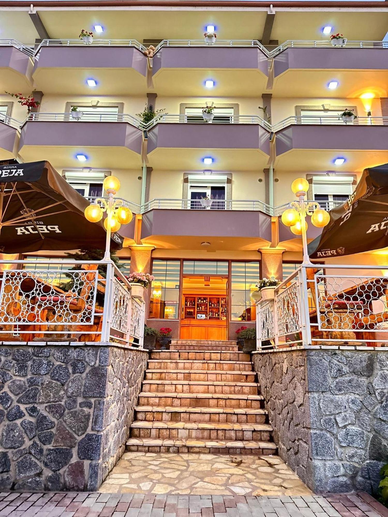 Piskupat Hotel Vila Toska מראה חיצוני תמונה